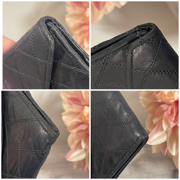 Authentic CHANEL Leather long Continental wallet - Picture 9 of 16